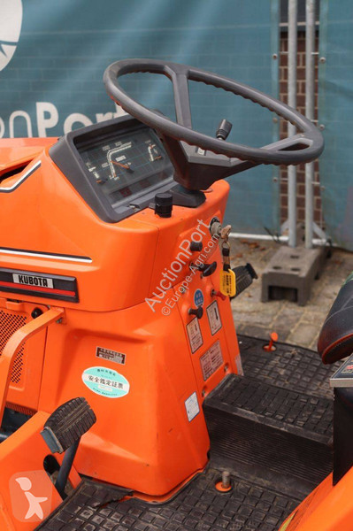 Сільськогосподарський трактор Kubota B1-14 Bulltra