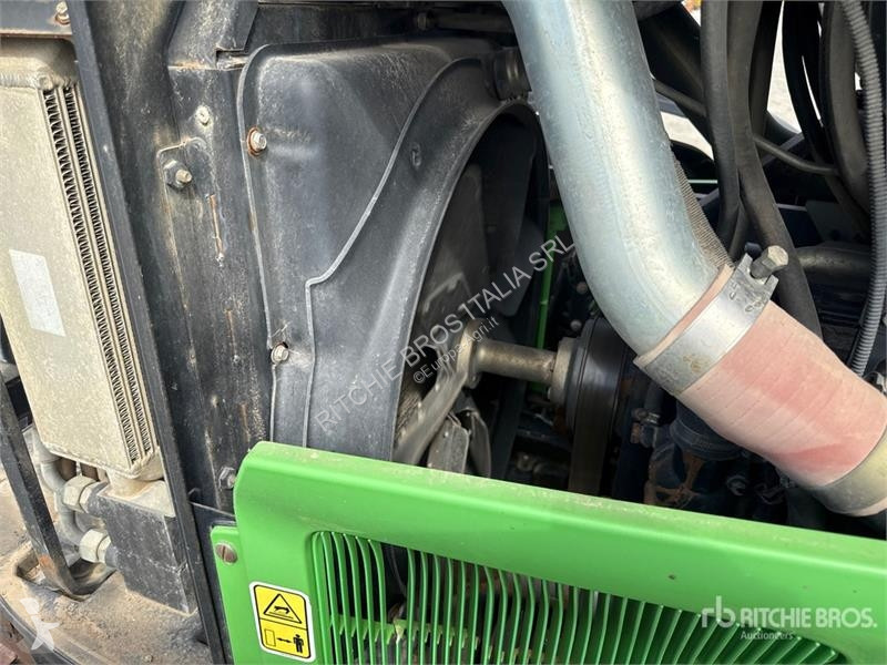 Сільськогосподарський трактор  L730 4WD Tractor