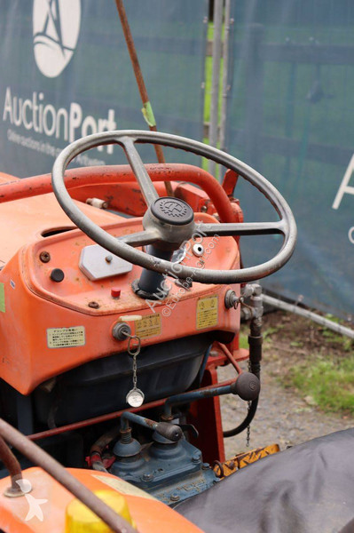 Kubota L2000DT tractor