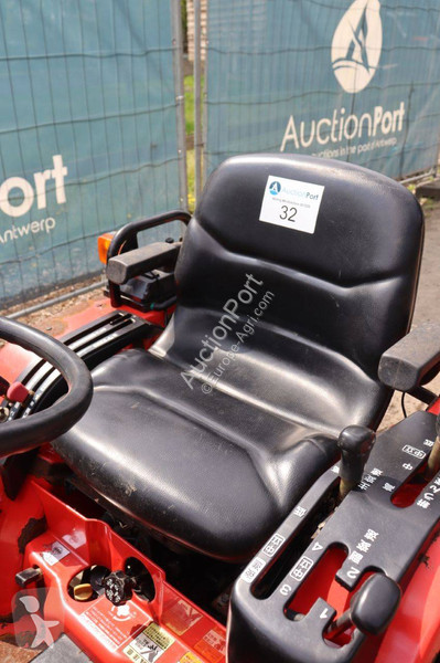 Mitsubishi MT15F tractor