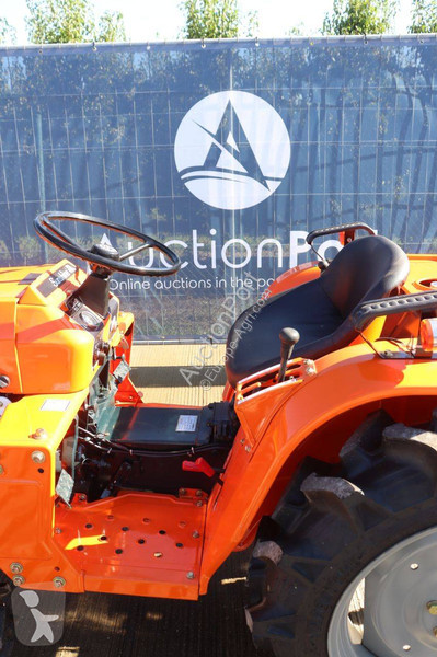 Tractor agrícola Kubota B1702DT