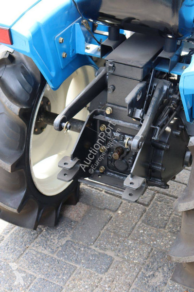 Tractor agrícola Mitsubishi MT1601D