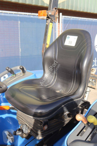 Tracteur agricole New Holland Boomer 2030