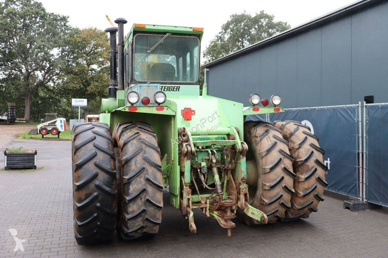 Zemědělský traktor  Bearcat PT225