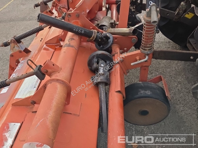 Zemědělský traktor Massey Ferguson 3060