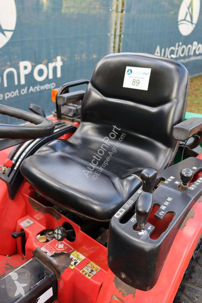 Zemědělský traktor Mitsubishi MT15F