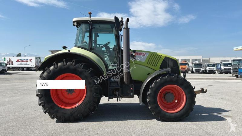 Tractor agrícola Claas AXION 810