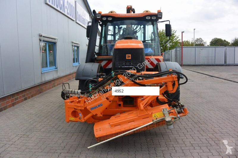 Tractor JCB