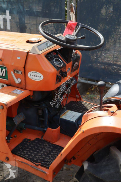 Tractor agrícola Kubota B1402-M