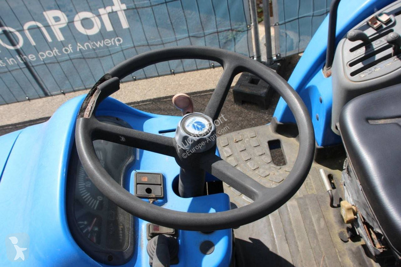 Tracteur agricole New Holland TC40D