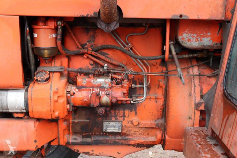 Tractor Renault 51