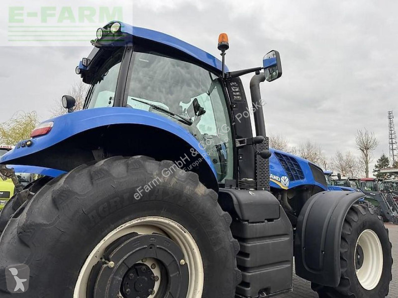 Traktor New Holland  t8.330 ultra command