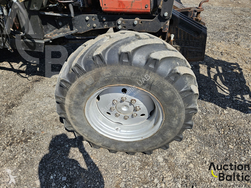Lantbrukstraktor Belarus MTZ 952