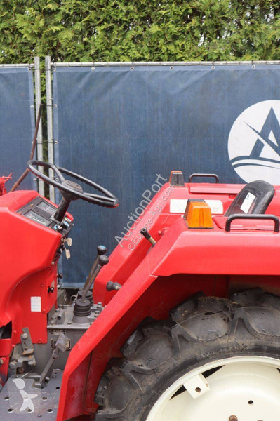 Lantbrukstraktor Shibaura SD1843