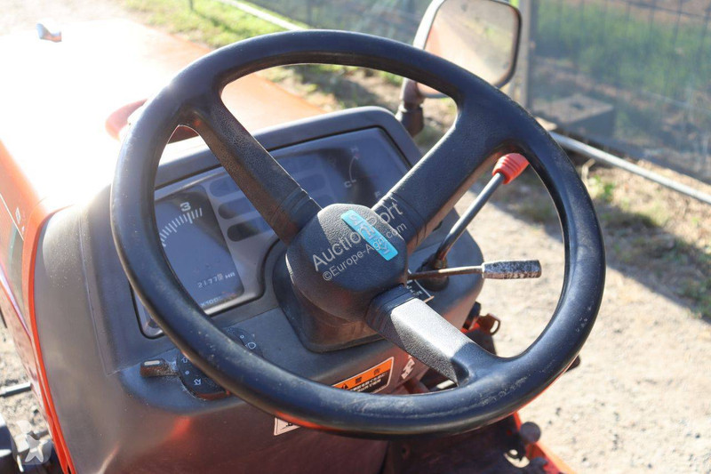 جرار زراعي Kubota GB16