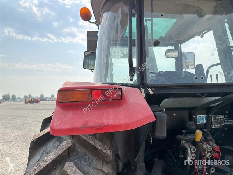 Сільськогосподарський трактор Massey Ferguson 4345