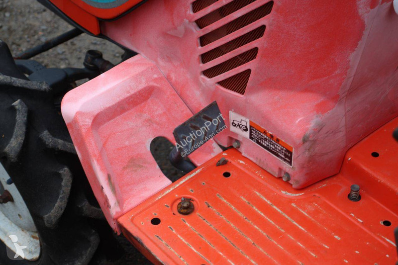 Kubota B52 tractor