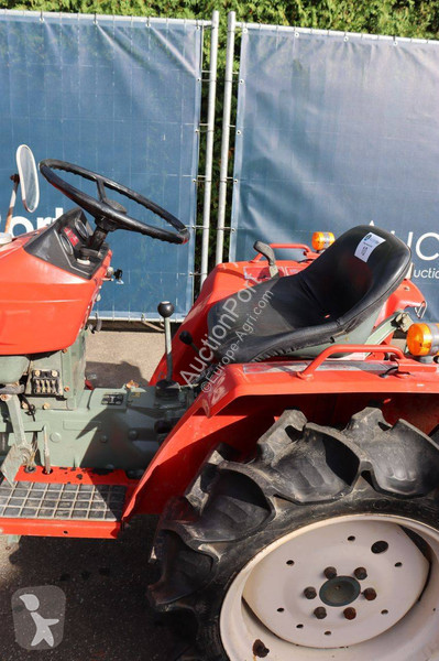 Tractor agrícola Yanmar YM1602