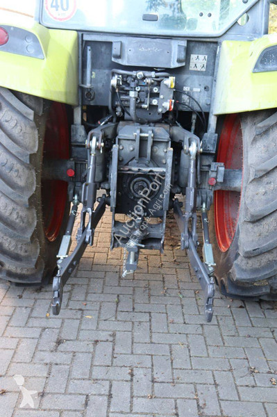 Tractor agrícola Claas 340 AXOS