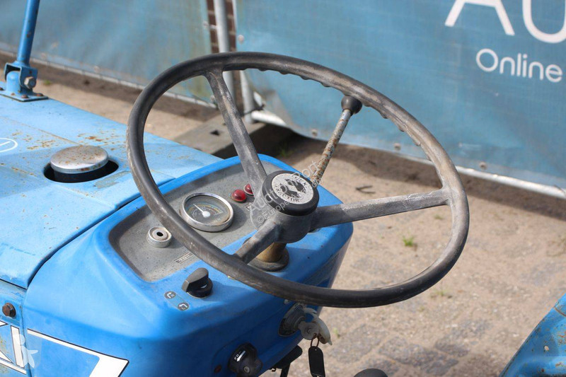 Tractor agrícola Iseki TS1610