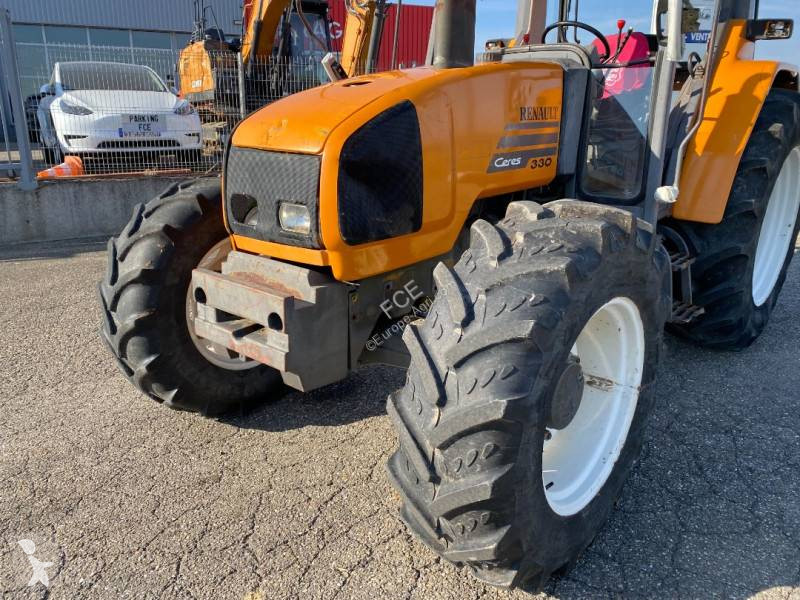 Tractor Renault 330  endommagé