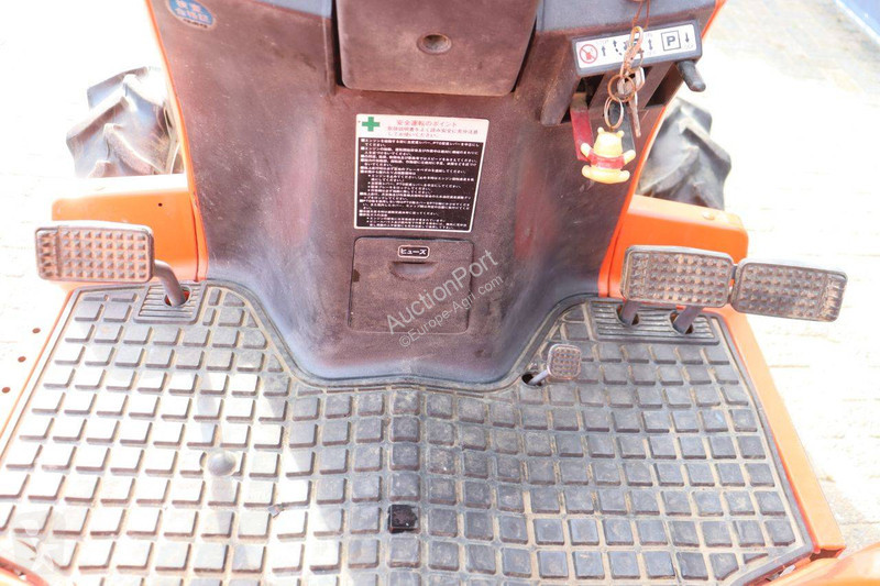 Tractor Kubota Saturn X-24