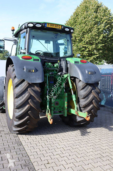 Zemědělský traktor John Deere 6195R