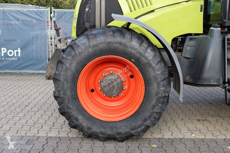 Zemědělský traktor Claas Axion 810