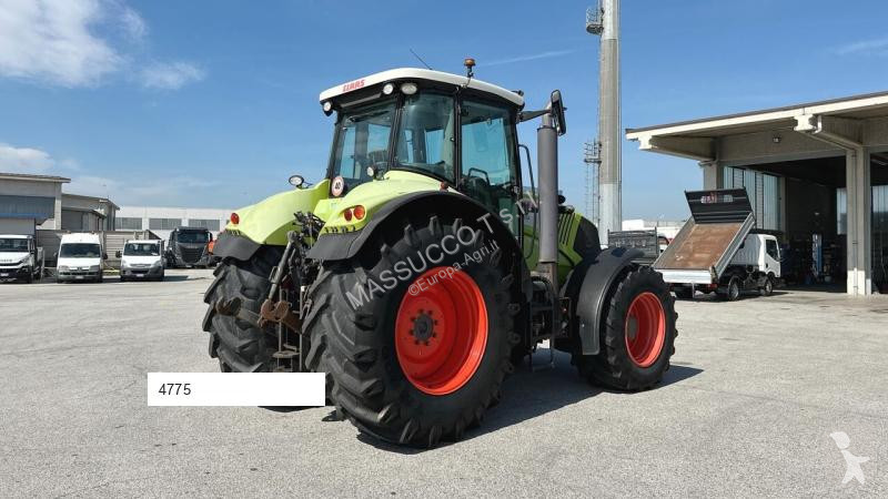 Tractor agrícola Claas AXION 810