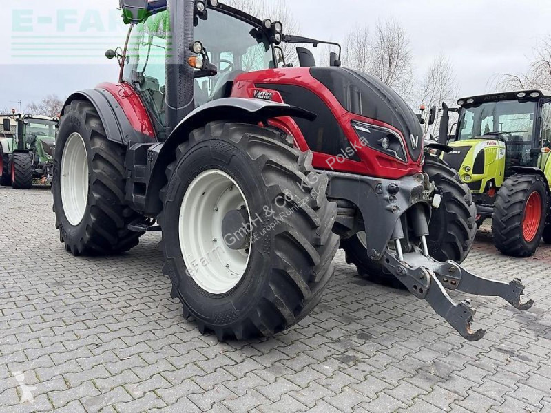 Valtra  t234 versu tractor