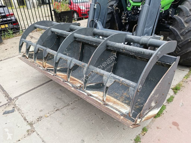 Lantbrukstraktor Deutz-Fahr AGROTRON 6175 RC...