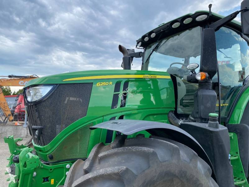 Lantbrukstraktor John Deere 6250R Premium...
