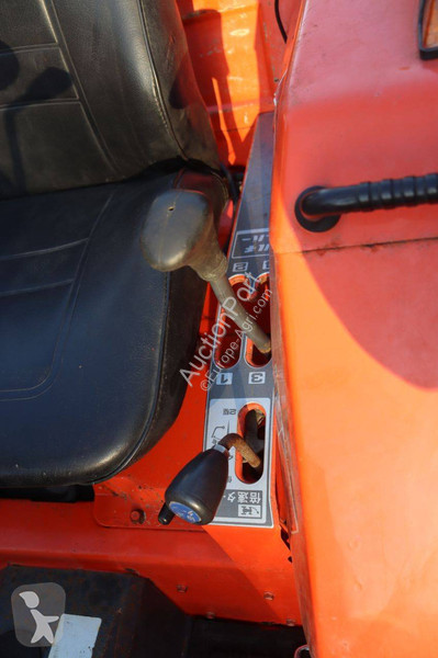 جرار زراعي Kubota L1-235