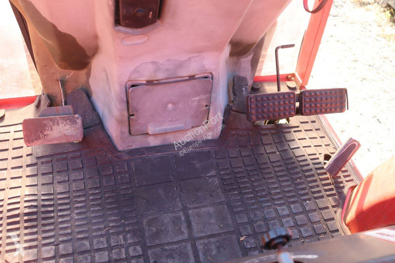 Tractor Mitsubishi MT26