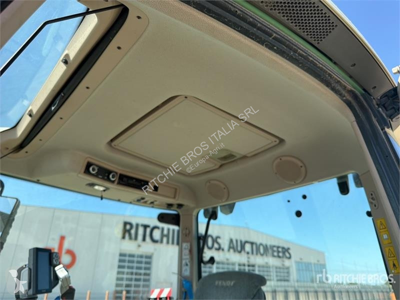 Сільськогосподарський трактор Fendt 724 Vario...