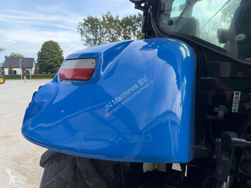 Mezőgazdasági traktor New Holland T6050