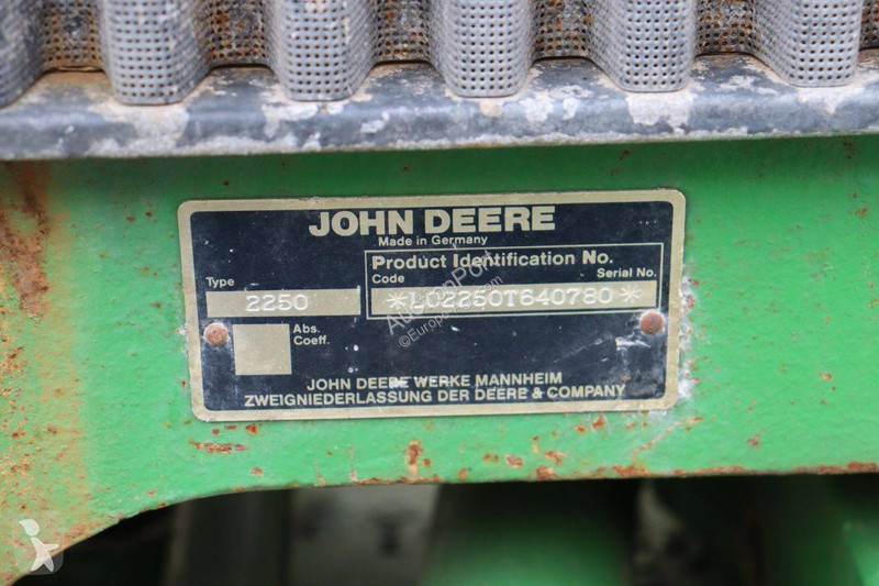 John Deere 2250 tractor