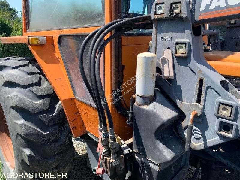 Tractor agrícola Renault 800M