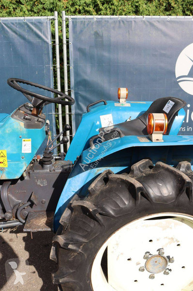 Tractor agrícola Mitsubishi D2050