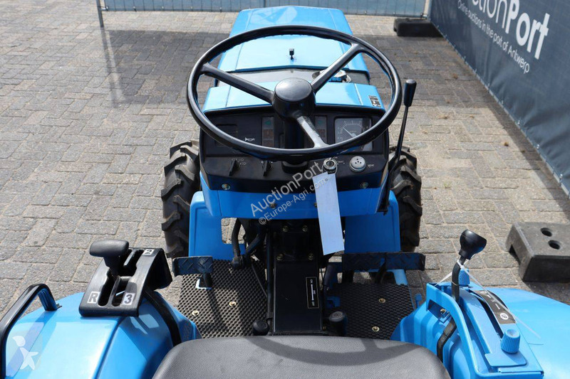 Tractor agrícola Mitsubishi MT1601D
