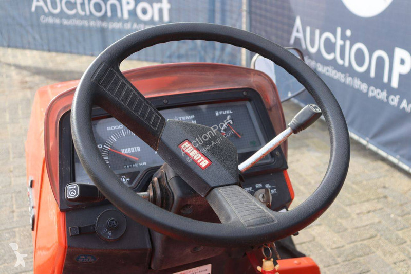 Tractor Kubota Saturn X-24