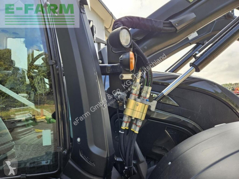 Tracteur agricole Valtra  n 175 active