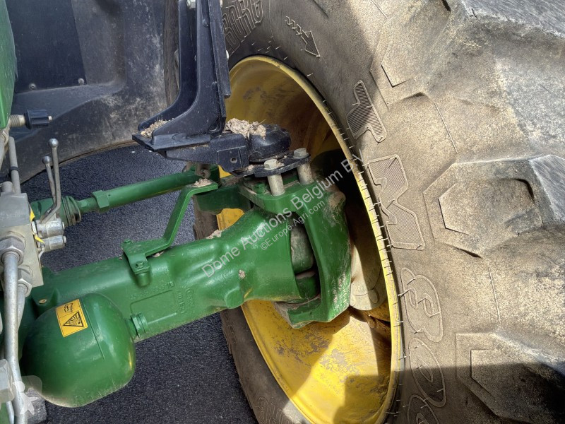 Tracteur agricole John Deere 619