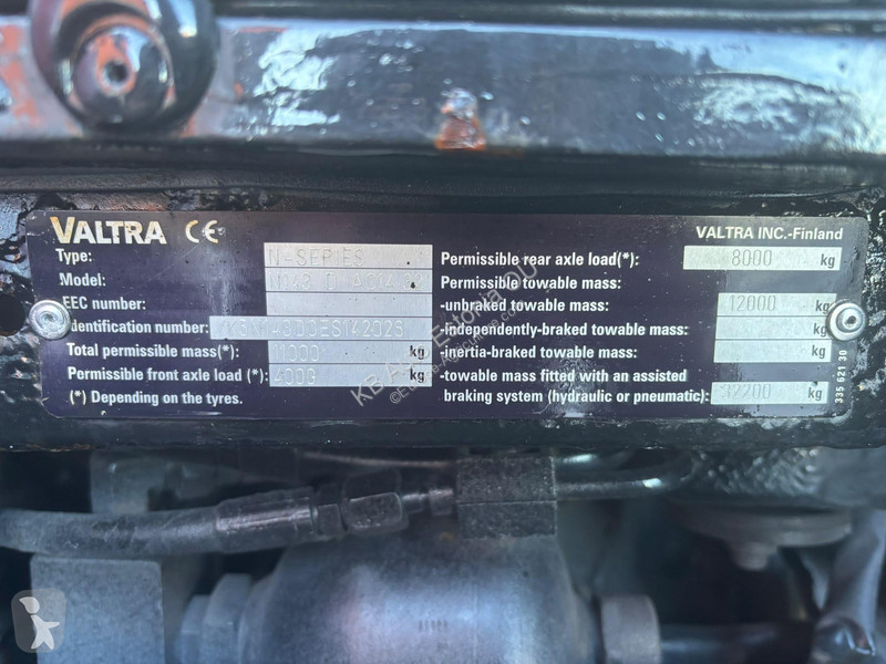 Zemědělský traktor Valtra D 4x4 50 km/h