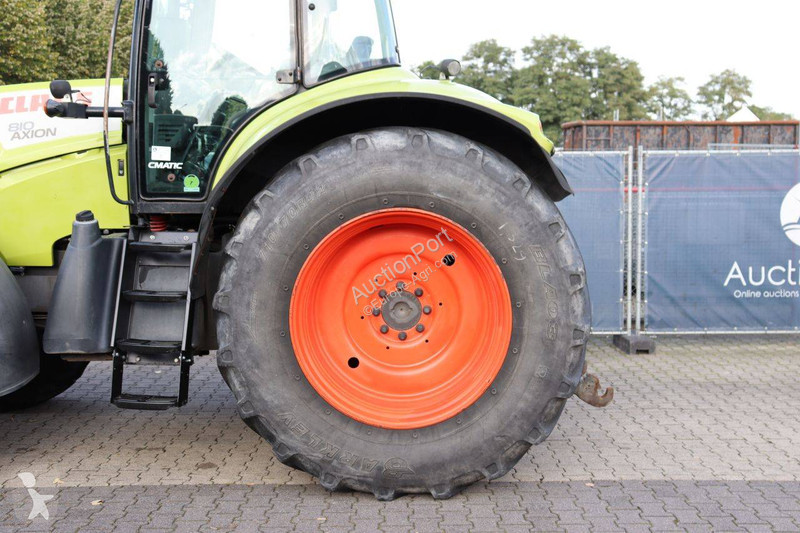 Zemědělský traktor Claas Axion 810