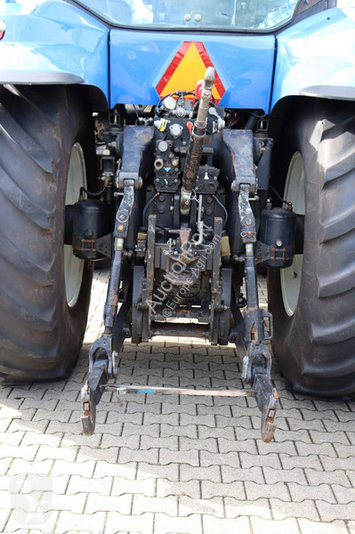 Zemědělský traktor New Holland T8020