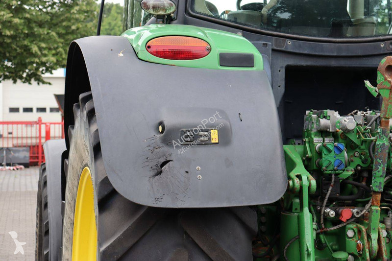 Zemědělský traktor John Deere 6190R