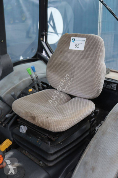 Zemědělský traktor New Holland T3030