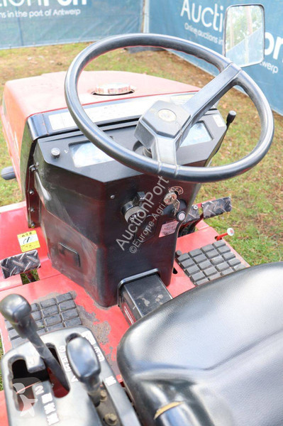 Zemědělský traktor Mitsubishi MT15F