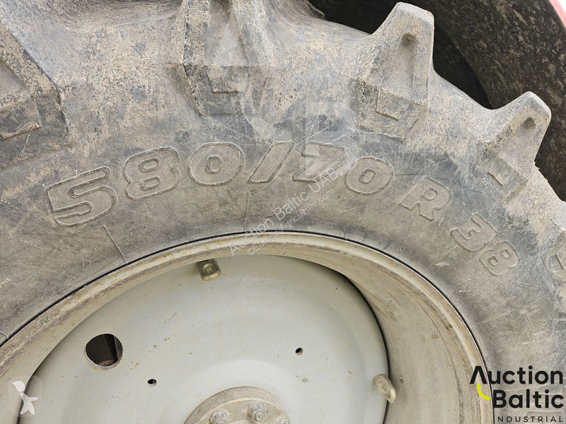 Zemědělský traktor Massey Ferguson 6480